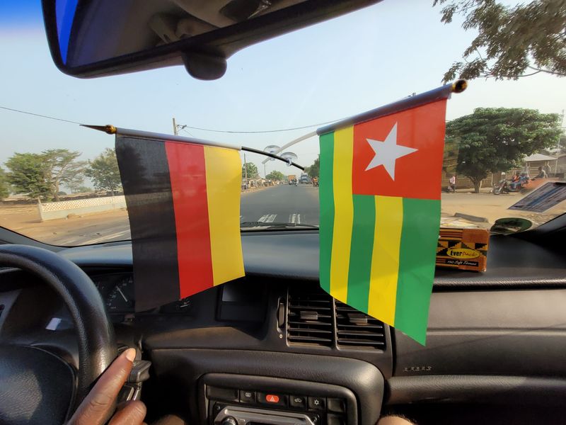 Togo Flaggen 146.jpg